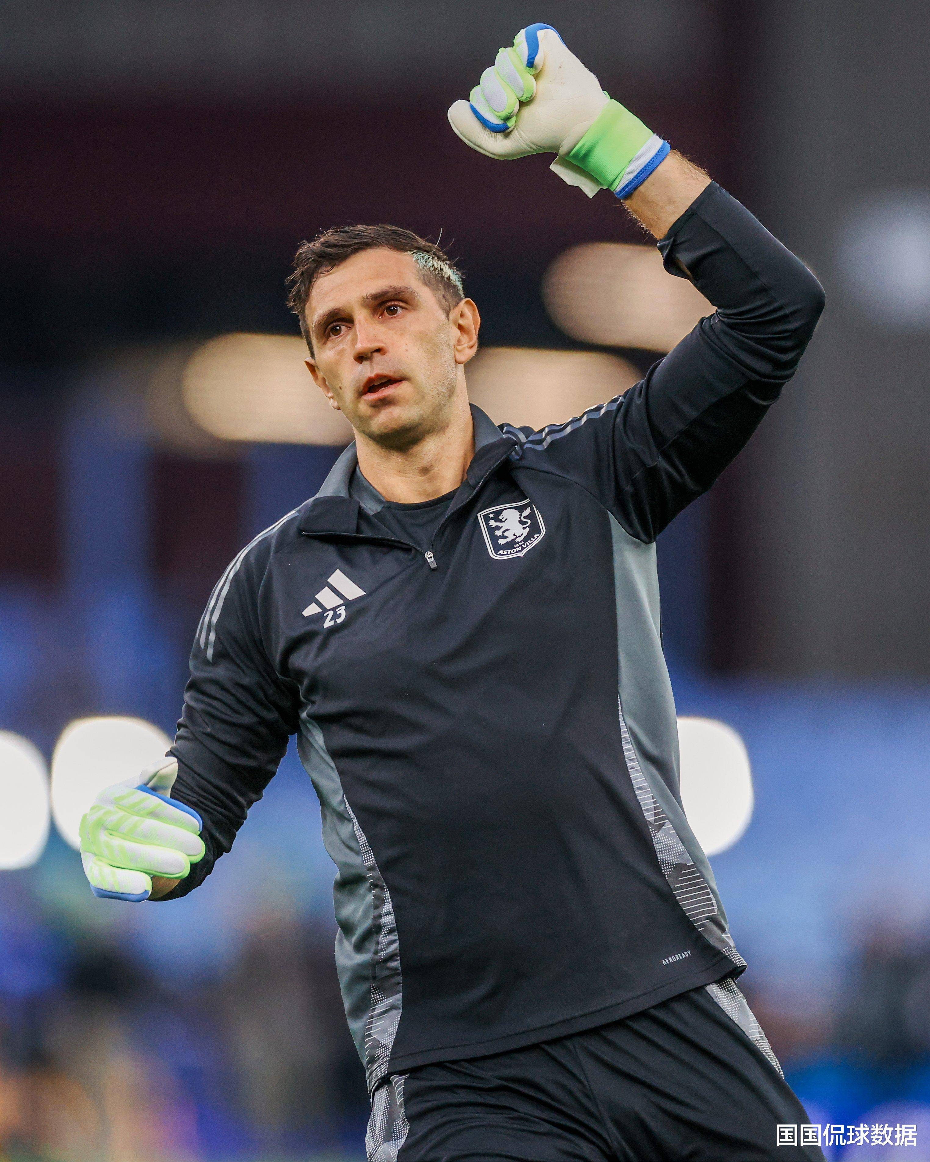乐鱼体育平台-国际比赛日阿斯顿维拉备战社区盾,复出首秀细节曝光,震撼外界,临场指挥获称赞的简单介绍-乐鱼体育平台